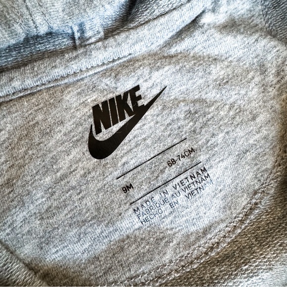 Nike • Jumpsuit - Picture 4 of 4